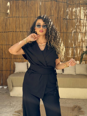 Capri’s Black Linen Set